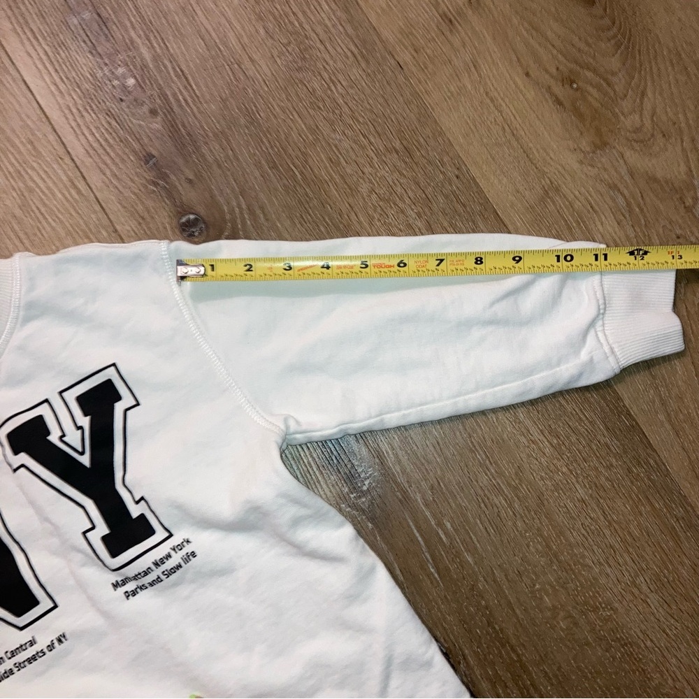 Zara Kids NY Manhattan Graphic Sweatshirt Size 7 Casual, Everyday - Picture 9 of 13